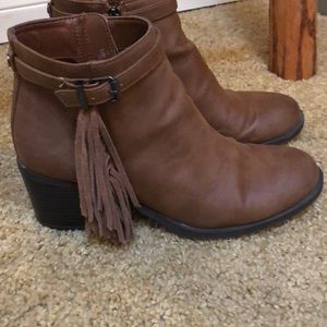 Circus by Sam Edelman Jolie Booties size 9.5 brown